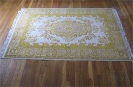 Machine Made Persian Style Rug