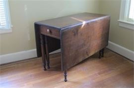 Sheraton Style Dropleaf Table