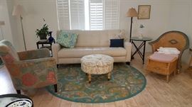 Beautiful condition front room furniture.