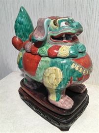 Some Oriental Decor & Antiques