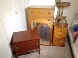 Wood dressers mirrors and other items