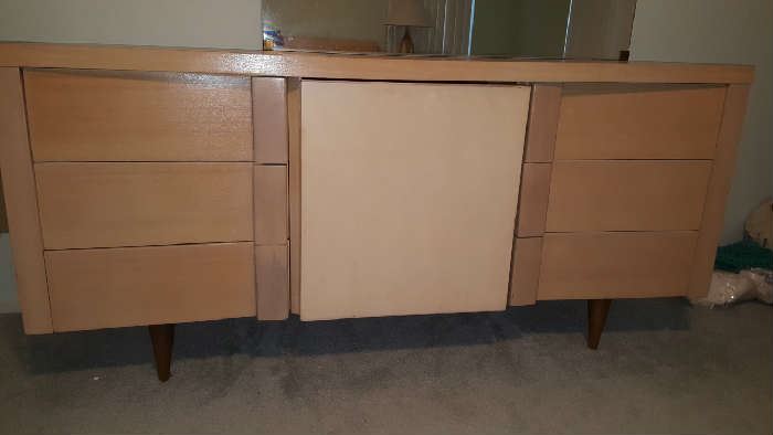 Mid century dresser to bedroom furniture