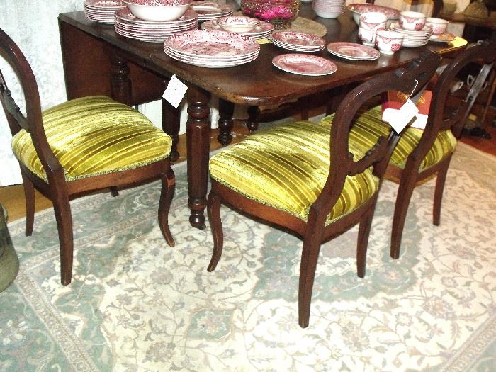 Mahogany dropleaf dinning table - set of 4 Victorian side chairs