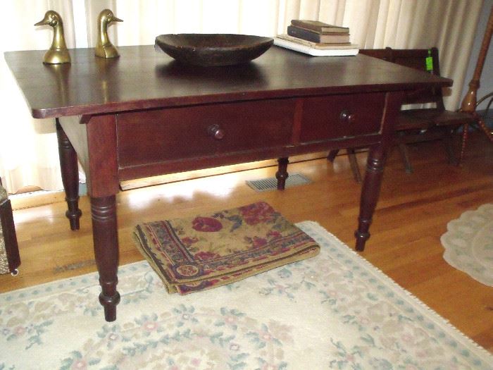 18th to early 19th century walnut pin top work table