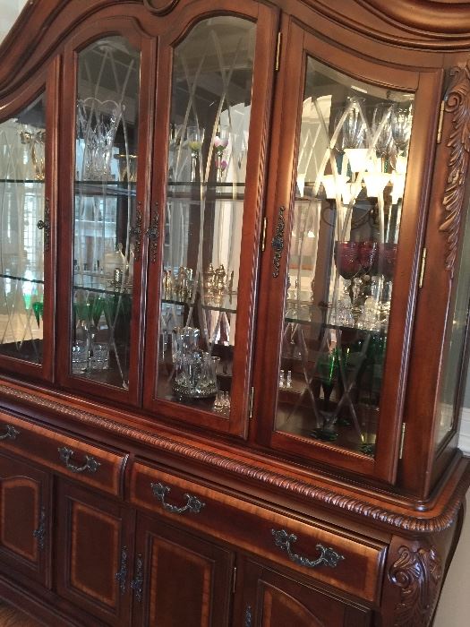 Haverty's China Cabinet