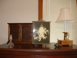 wood jewelry box, front of triplr beveled mirror lamp