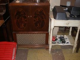 ols TV console empty inside, table