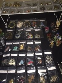 Over 200 pieces of nice costume jewelry