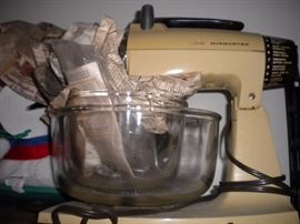 Vintage mixmaster mixer