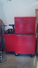 Professional stack on tool chest