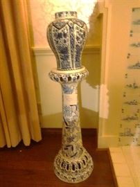 BOSH DELFT PEDESTAL AND VASE URN