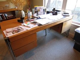DESK