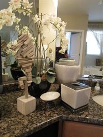 BATHROOM ACCESSORIES