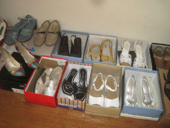 Variety of size 5 shoes