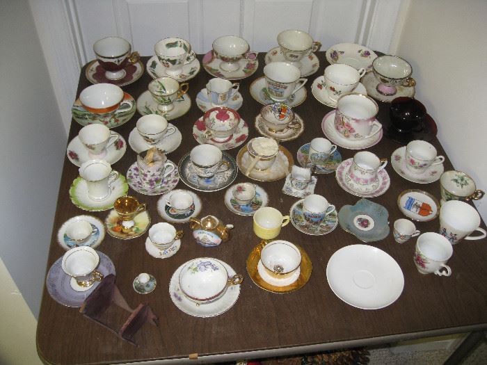 MANY TEA CUPS
