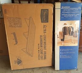 MMD039 Camp Cot & Swing Arm Garment Rack 