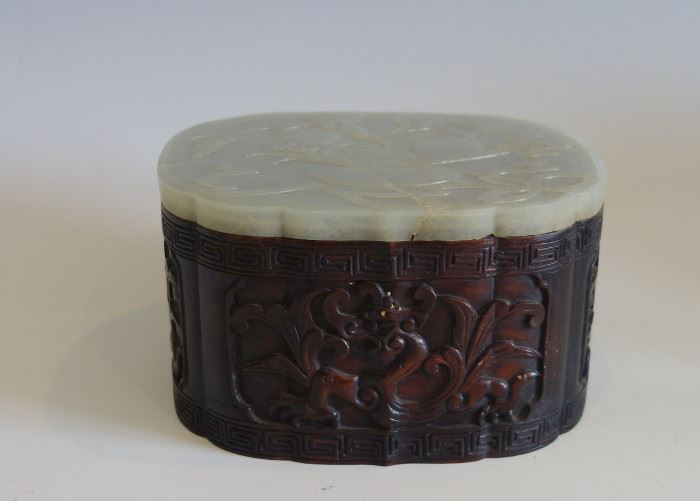 CHINESE CELADON JADE COVERED BOX - LATE 19TH CENTURY WITH CARVED DESIGN SIDES