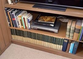 Books (Coffee Table Books, Hardcover, Paperback, Fiction & Nonfiction)