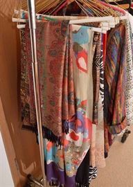 Women's Scarves & Wraps