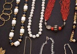 Women's Costume Jewelry