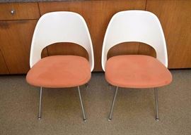 BUY IT NOW!  Lot #150, Set of 4 Early Eero Saarinen Chairs, $1,200