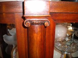 Beautiful/Stunning Antique clawfoot curio w/bubble glass