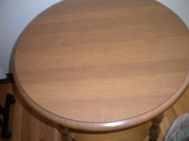 Solid wood coffee and end table- round and oval