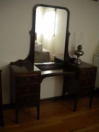 Berkey & Gay Furniture - Vanity and bench