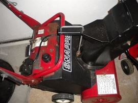 Snapper snow thrower