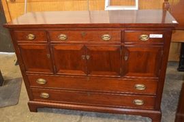 CRAFTIQUE MAHOGAny buffet