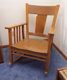Solid rocking chair