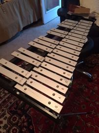 Glockenspiel w/drum & tools