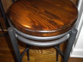 Bar stools x4