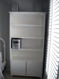 7 piece Pottery Barn Bedroom, 2 dressers, bookshelf, 2 night stands, head/footboard, Desk with hutch- Some may be found in the garage. Well kept great condition-quality!