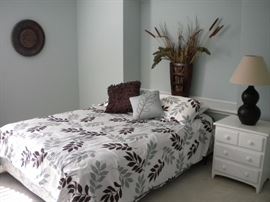 7 piece Pottery Barn Bedroom, 2 dressers, bookshelf, 2 night stands, head/footboard, Desk with hutch- Some may be found in the garage. Well kept great condition-quality!