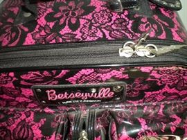 Betseyville rolling carry on luggage