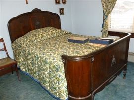 Beautiful antique sleigh bed