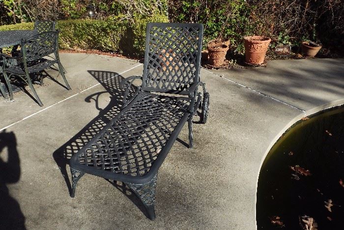 Wrought iron chaise lounge chair