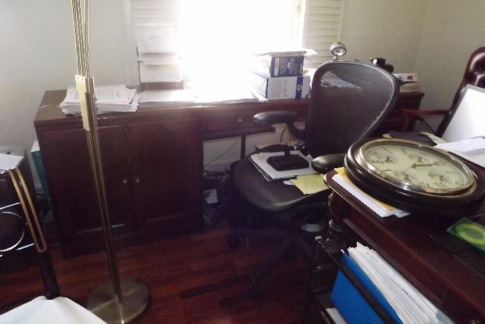 Floor lamp, office desk, office chair