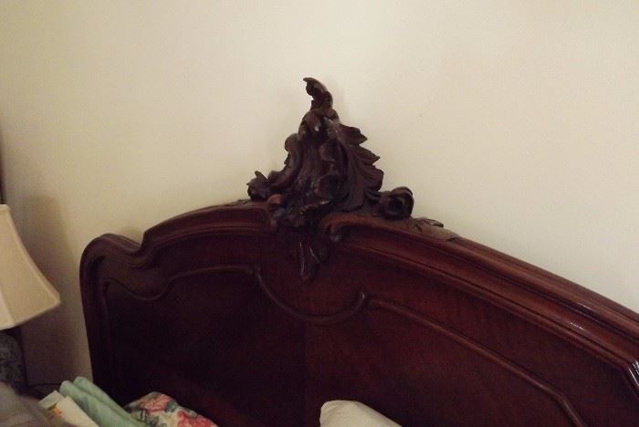 Detail of the full-sized head board