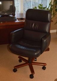BUY IT NOW--Lot #217, Contemporary Executive Office Chair, $150 
