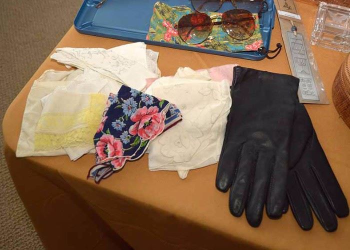 Women's Linens & Gloves
