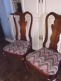 Pair of Queen Anne dining/desk chairs 