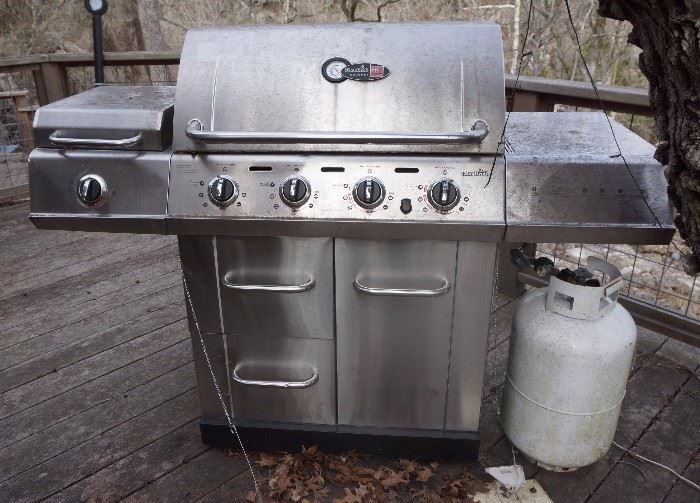 Charbroil Gourmet grill with Tru infrared
