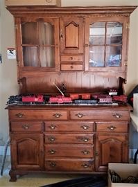 Maple hutch