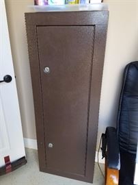 Small gun safe