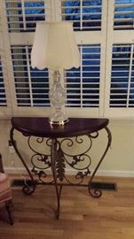Lots of table lamps                                                                    Sofa table