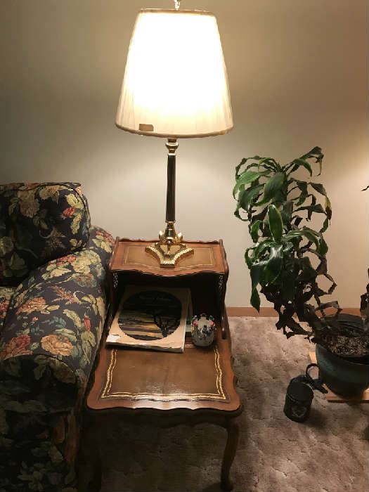 MATCHING END SOFA TABLE AND BRASS LAMPS
