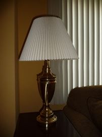 TABLE LAMP (1 OF 3)