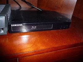 BLU- RAY PLAYER